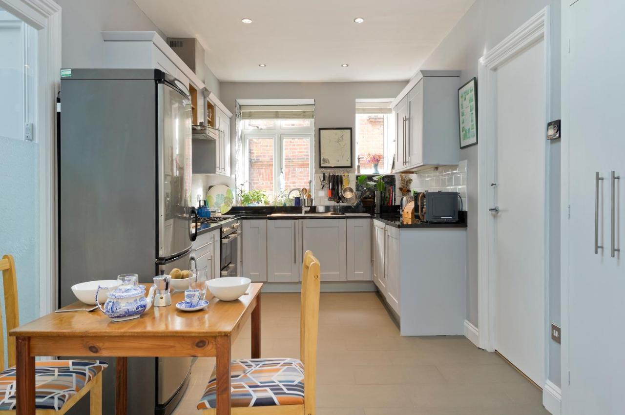 Delightful In Prime Location Near Hampstead Heath By Underthedoormat